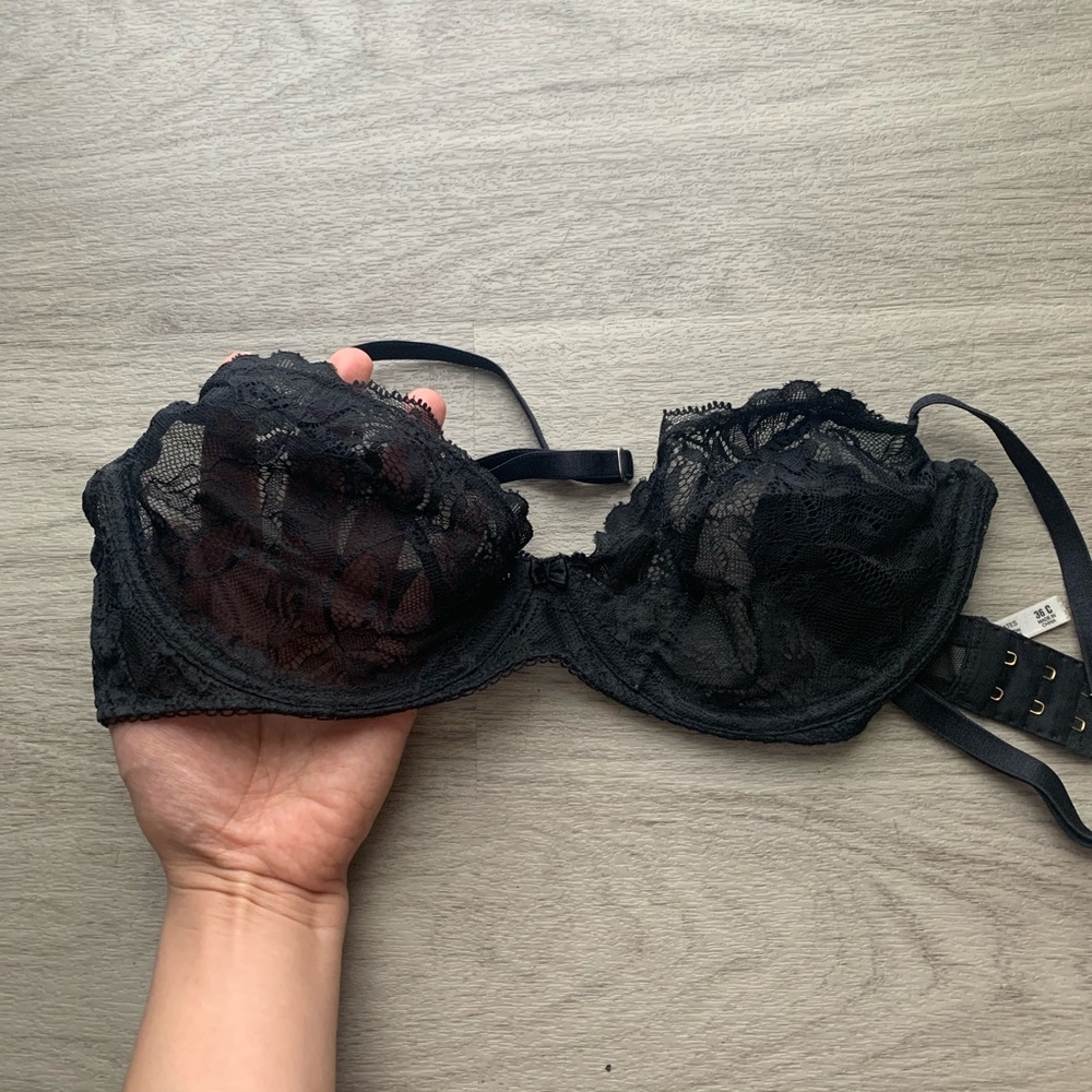 Victoria Secret Bra - Picture 3 of 3
